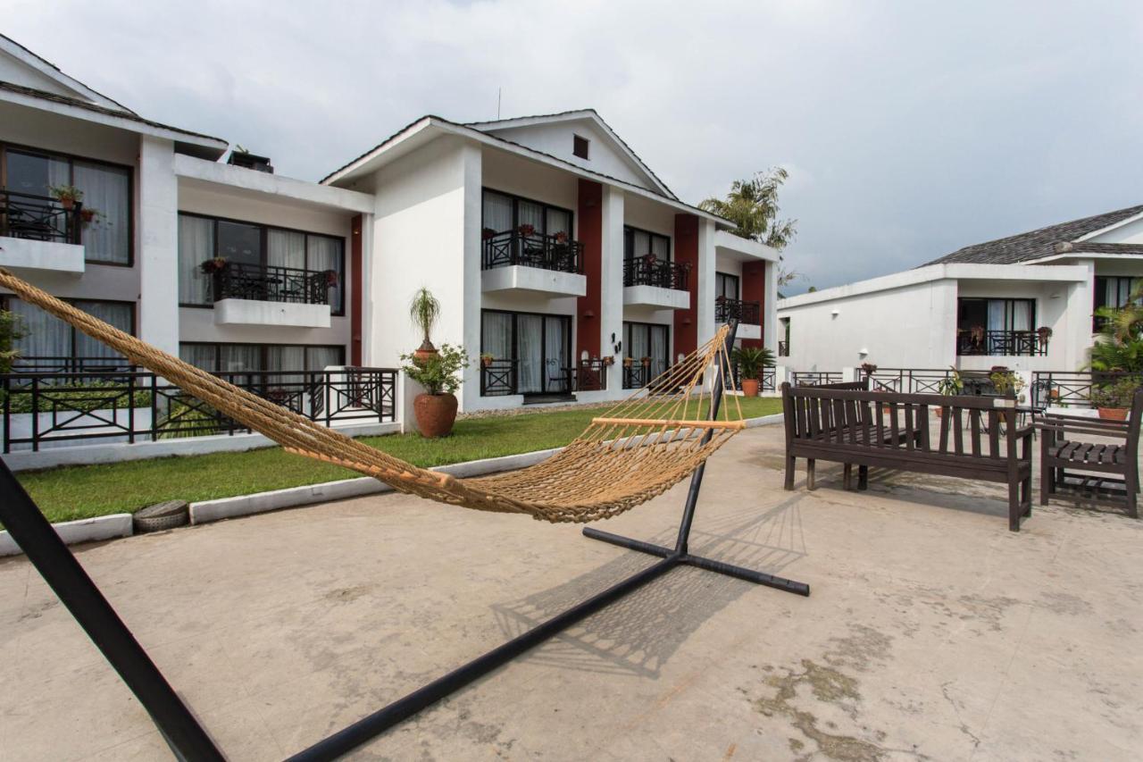 Shangri-La Village Resort, Покхара Екстер'єр фото